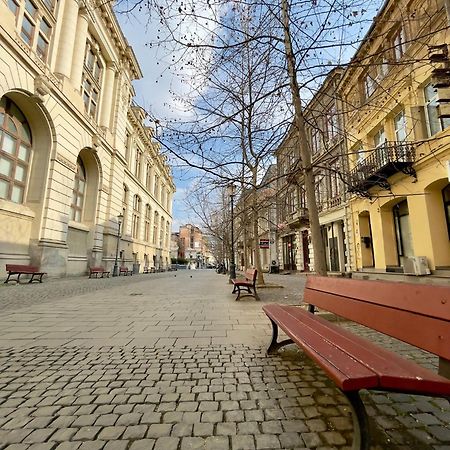 Old Town Jacuzzi Studio Букурещ Екстериор снимка